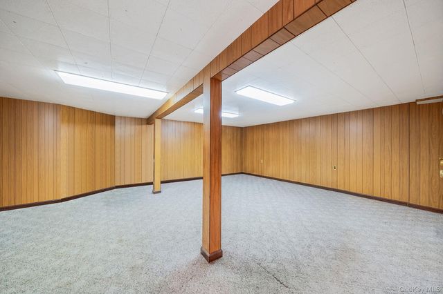 7 Carriage Court, Dix Hills, NY 11746