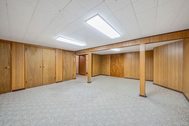 7 Carriage Court, Dix Hills, NY 11746