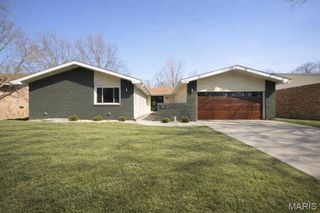 23 Red Oak Drive, Highland, IL 62249