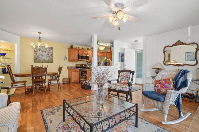2150 Clearwater Dr Apt E, Surfside Beach, SC 29575