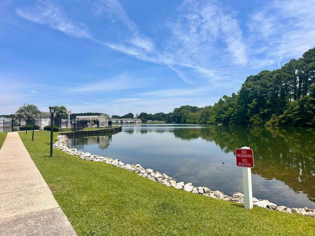 2150 Clearwater Dr Apt E, Surfside Beach, SC 29575