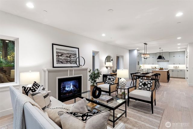 11222 115th Place NE, Kirkland, WA 98033