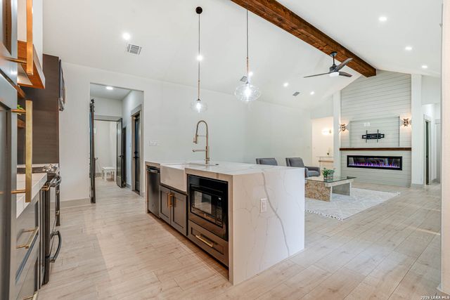 316 Prairie Tea Ln, Canyon Lake, TX 78133