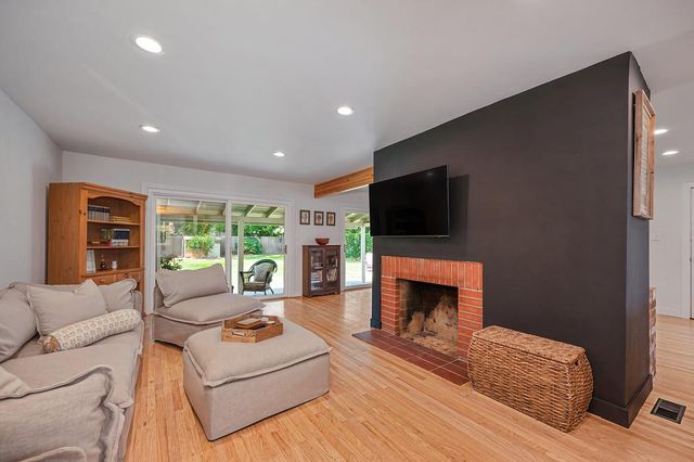 3413 Gabilan Way, Sacramento, CA 95821
