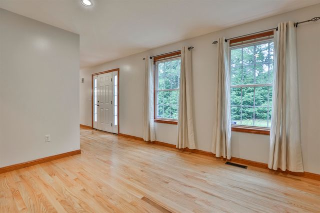 14 Ames Road, Brookline, NH 03033
