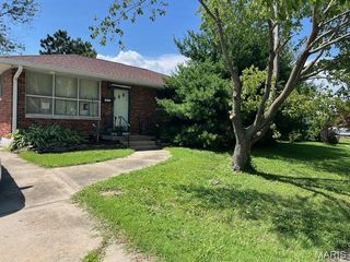 3233 Carlson Avenue, Granite City, IL 62040