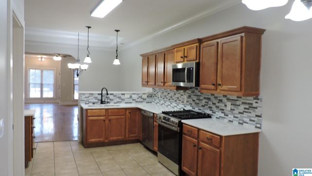 136 SINGAPORE CIRCLE, Birmingham, AL 35211