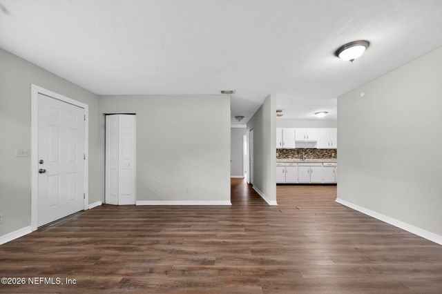 8609 OAK LEAF Road, Jacksonville, FL 32208