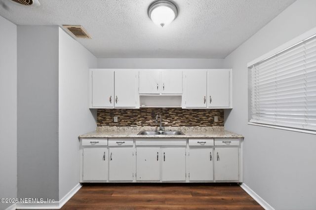 8609 OAK LEAF Road, Jacksonville, FL 32208