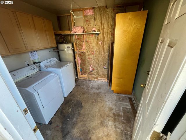 18155 TUPPER Rd, Sandy, OR 97055