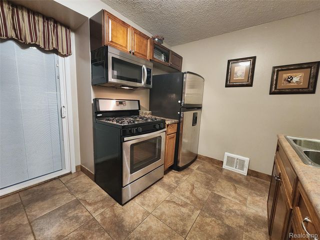 19212 Seminole, Redford Charter Township, MI 48240