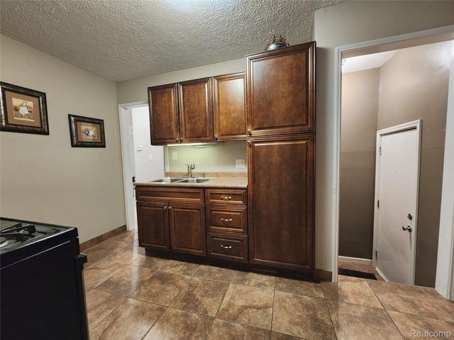 19212 Seminole, Redford Charter Township, MI 48240