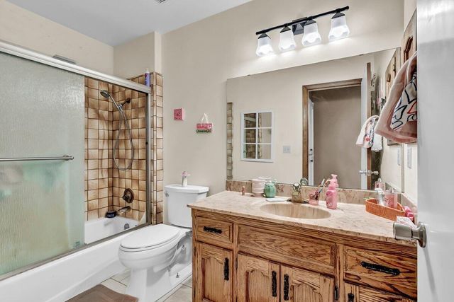 824 W Grand Avenue, Porterville, CA 93257