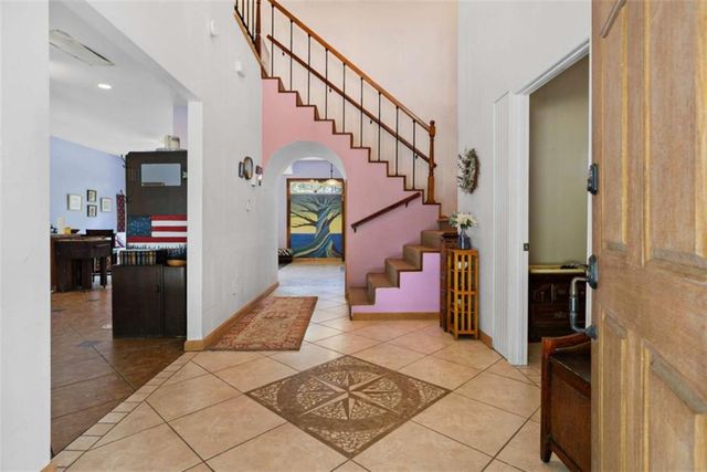 286 Killarney Way, Kingston, GA 30145