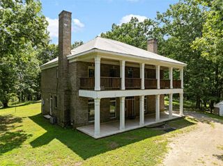 286 Killarney Way, Kingston, GA 30145