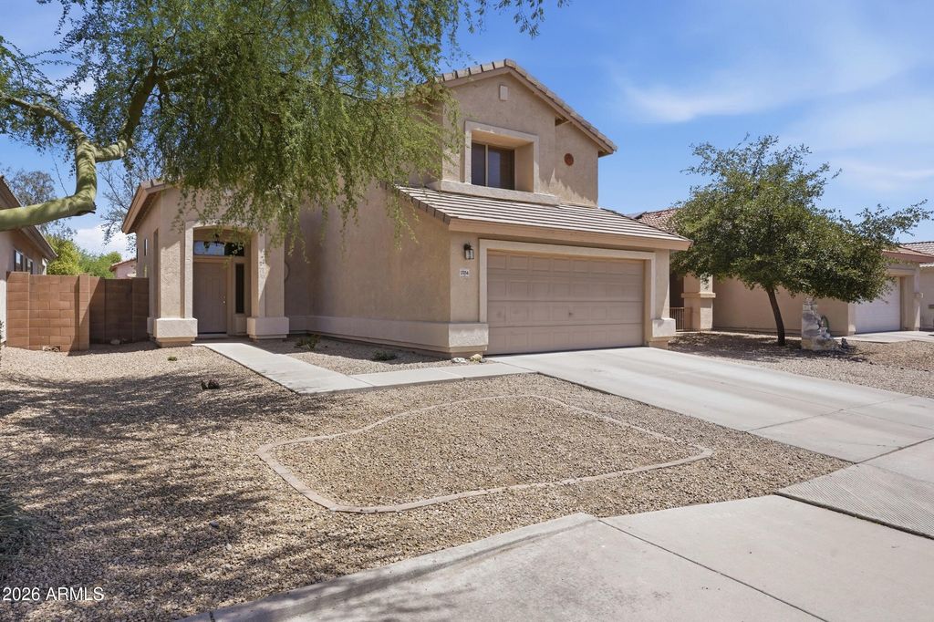 Image 2 of property listing at 17056 W ABERDEEN Drive, Surprise, AZ 85374