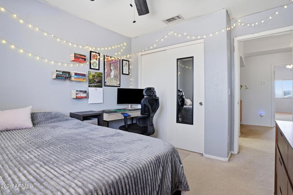 Image 26 of property listing at 17056 W ABERDEEN Drive, Surprise, AZ 85374