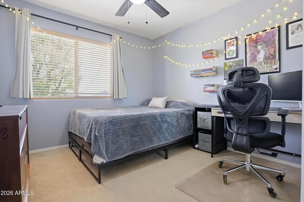 Image 27 of property listing at 17056 W ABERDEEN Drive, Surprise, AZ 85374