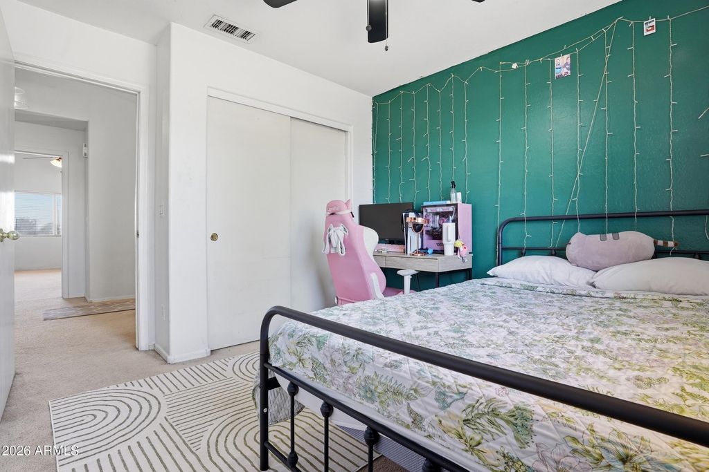 Image 28 of property listing at 17056 W ABERDEEN Drive, Surprise, AZ 85374