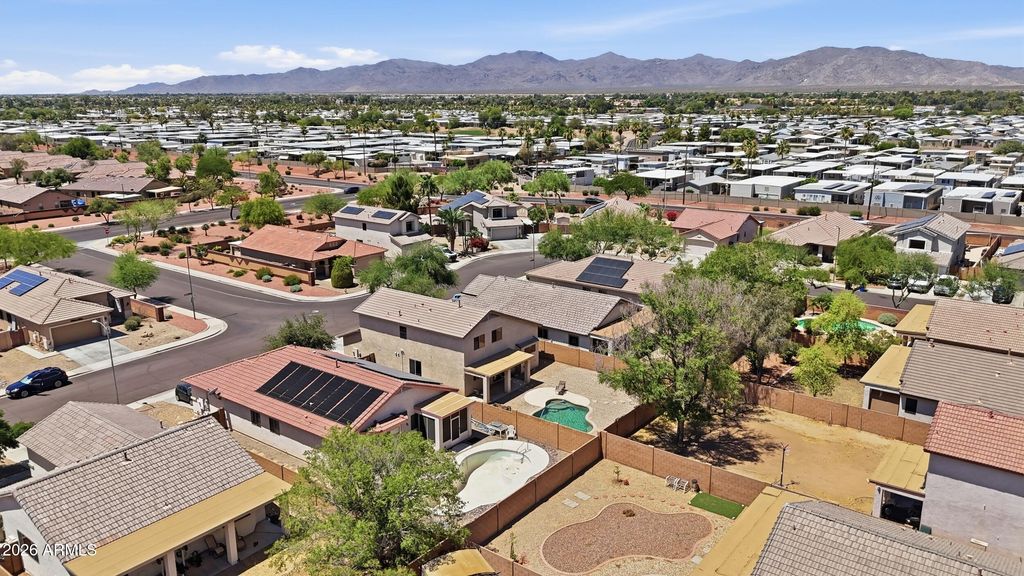 Image 39 of property listing at 17056 W ABERDEEN Drive, Surprise, AZ 85374