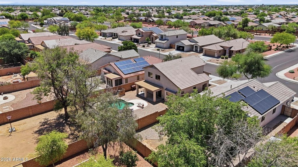 Image 40 of property listing at 17056 W ABERDEEN Drive, Surprise, AZ 85374