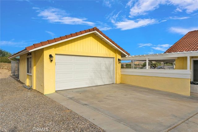 19140 Lenca Road, Apple Valley, CA 92307