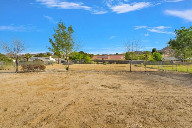 19140 Lenca Road, Apple Valley, CA 92307