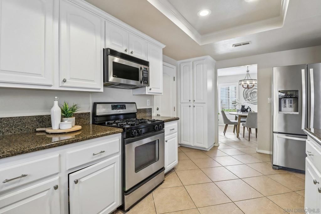 Image 18 of property listing at 669 Rue Le Blanc, Chula Vista, CA 91913
