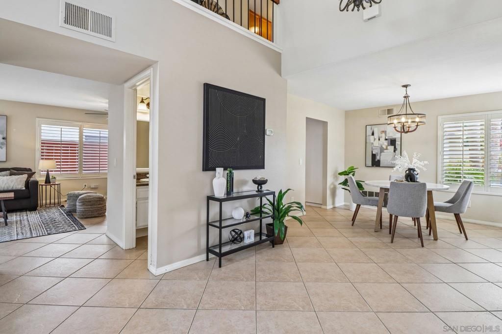 Image 8 of property listing at 669 Rue Le Blanc, Chula Vista, CA 91913