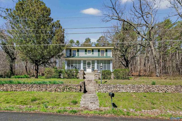 17 High Avenue, Valley Head, AL 35989