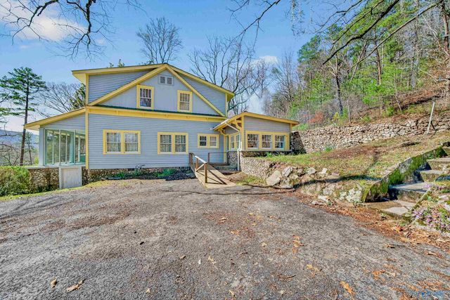 17 High Avenue, Valley Head, AL 35989