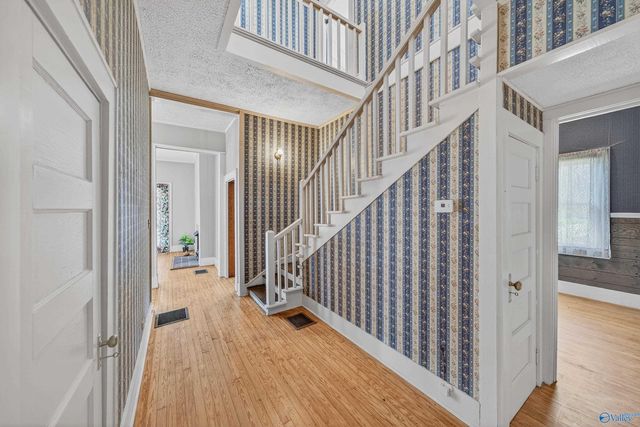 17 High Avenue, Valley Head, AL 35989