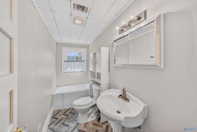 17 High Avenue, Valley Head, AL 35989