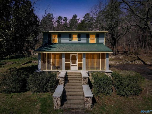 17 High Avenue, Valley Head, AL 35989