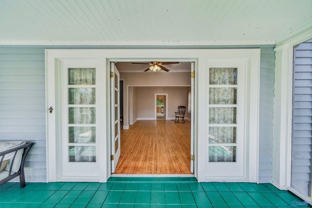 17 High Avenue, Valley Head, AL 35989