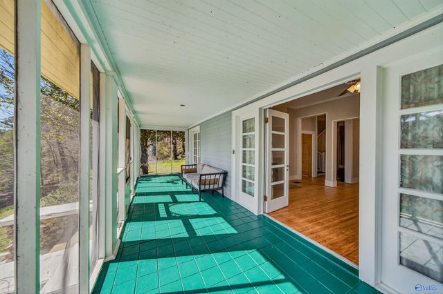 17 High Avenue, Valley Head, AL 35989