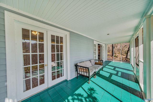 17 High Avenue, Valley Head, AL 35989