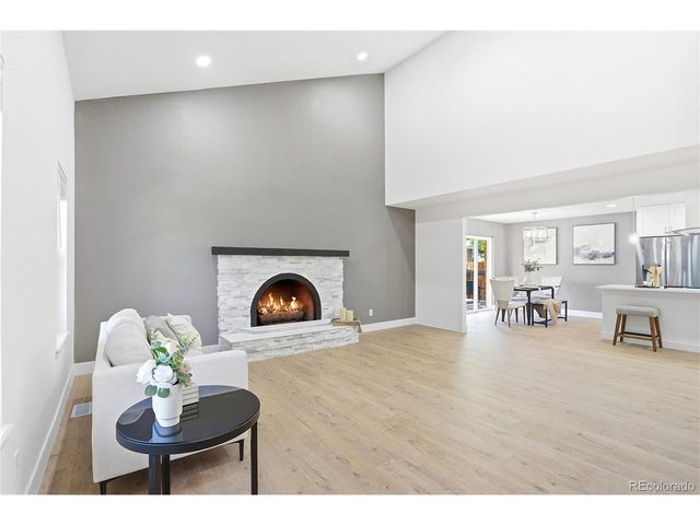 128 Willow Pl N, Broomfield, CO 80020