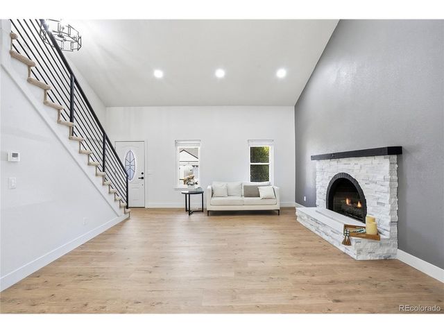128 Willow Pl N, Broomfield, CO 80020