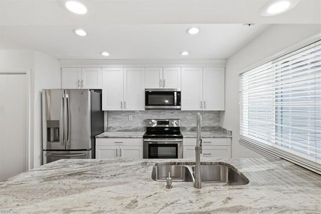 3434 Marabou LN, Virginia Beach, VA 23451