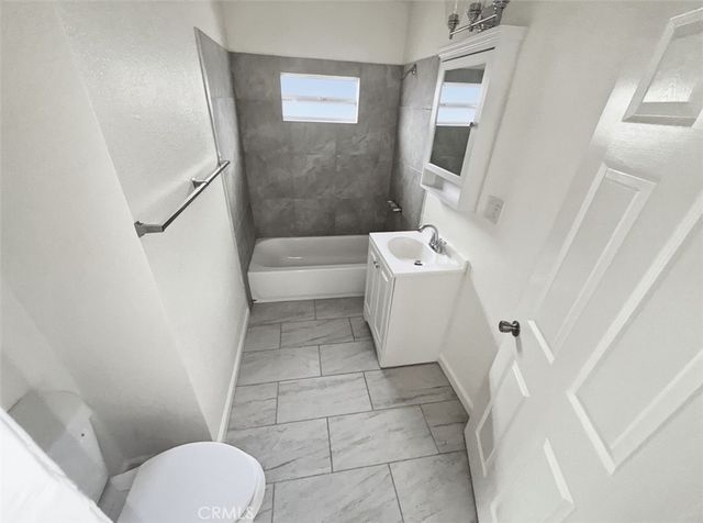 321 W 83rd, Los Angeles, CA 90003