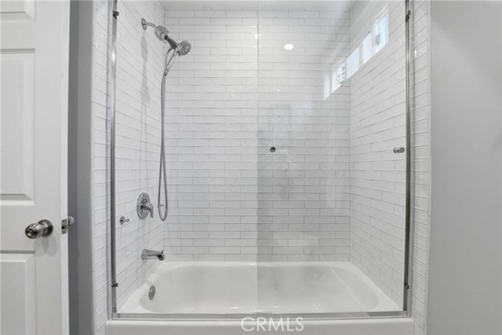 8746 Ruffner Avenue, Northridge (los Angeles), CA 91343