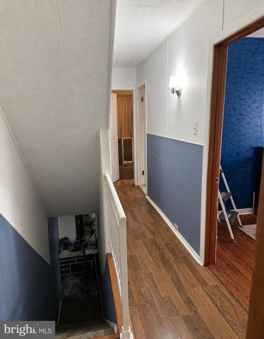 221 ARDMORE AVE, Upper Darby, PA 19082