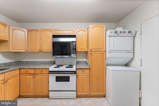 1800 OLD MEADOW RD #1218, Mclean, VA 22102