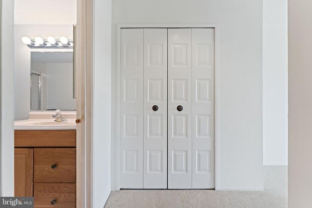 1800 OLD MEADOW RD #1218, Mclean, VA 22102