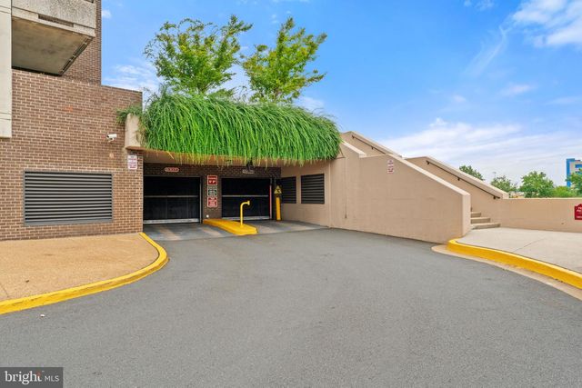 1800 OLD MEADOW RD #1218, Mclean, VA 22102