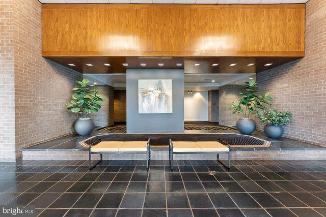 1800 OLD MEADOW RD #1218, Mclean, VA 22102