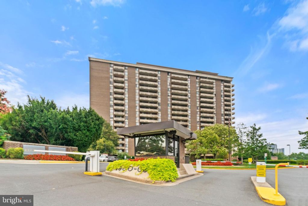 1800 OLD MEADOW RD #1218, Mclean, VA 22102