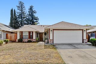 5112 Laguna Park Dr, Elk Grove, CA 95758