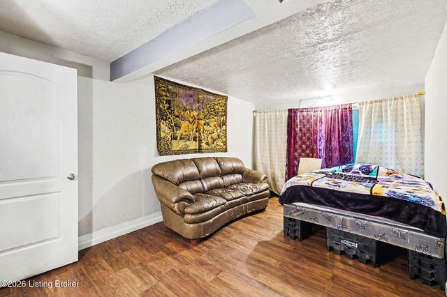 11015 National Turnpike, Louisville, KY 40118